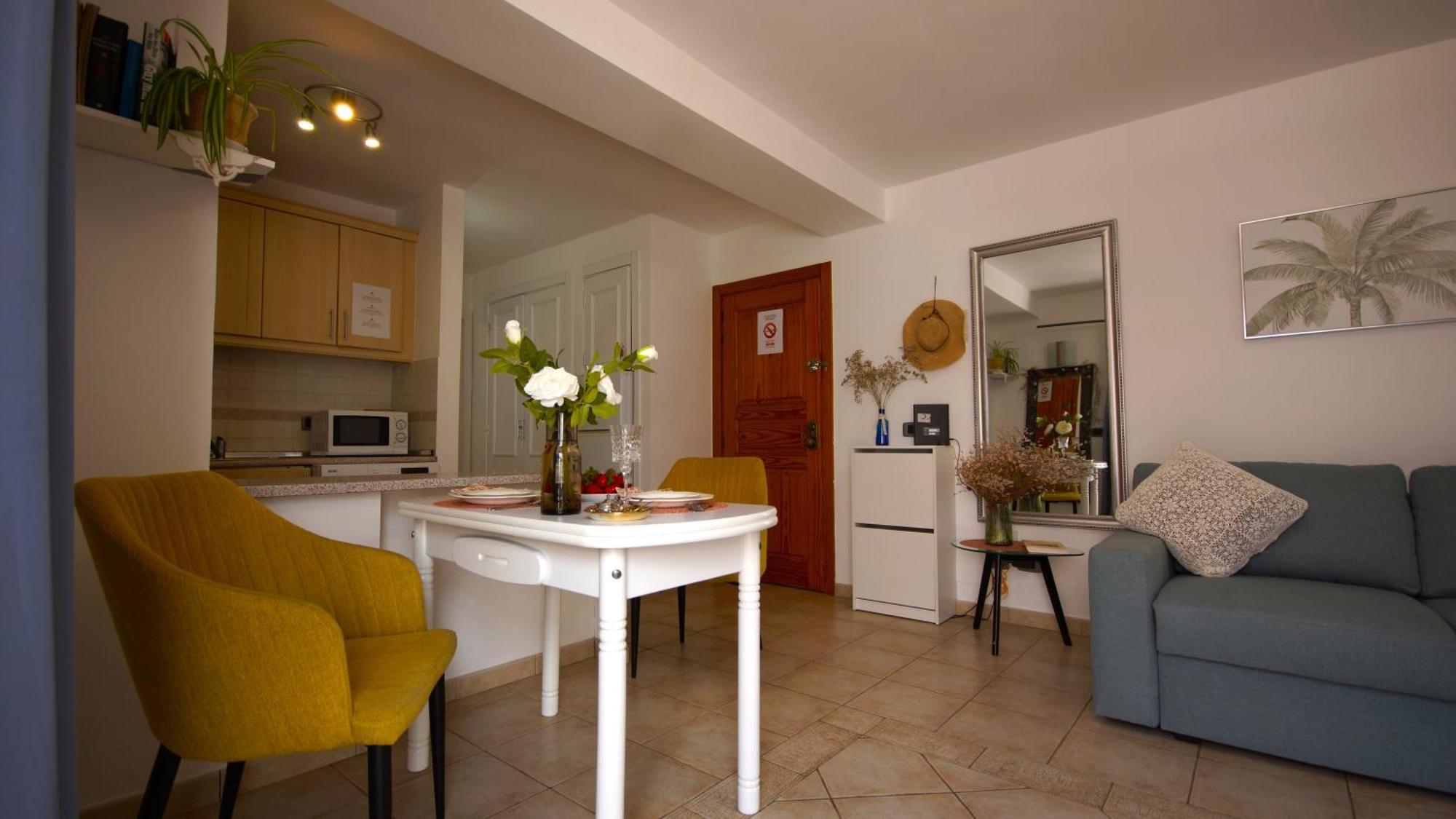 Apartamento Familiar Con Piscina Con Wi Fi En Los Cristianos ロスクリスティアーノス エクステリア 写真